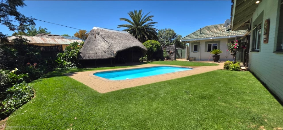 4 Bedroom Property for Sale in Naudeville Free State